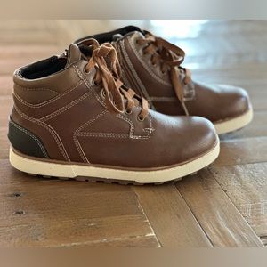 Sonoma Boys ankle boots w/zipper Size 3 - NEW